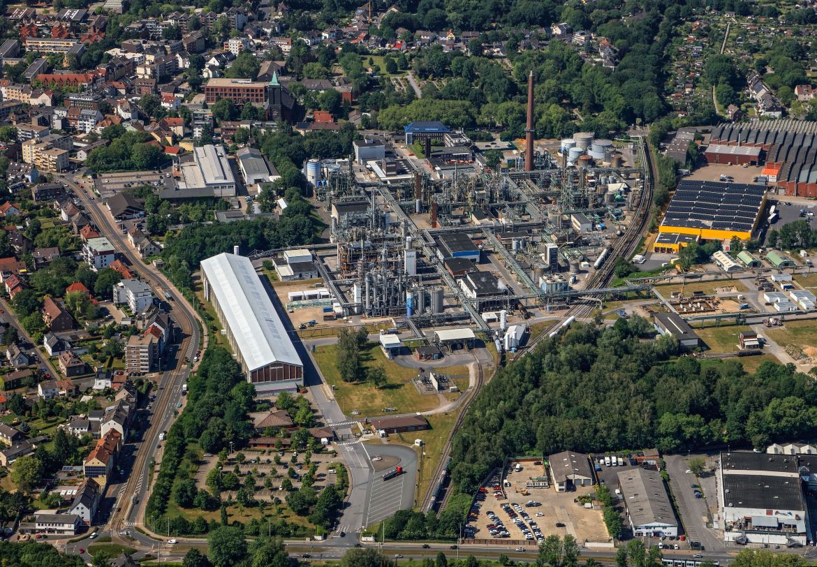 Evonik and Uniper Launch Sustainable District Heating Project.jpg