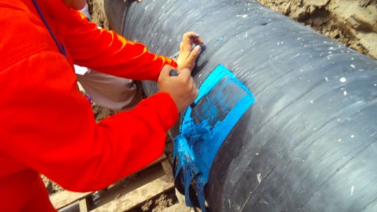 After installation in 2012 on pipelines of various diameters operating at temperatures between 40 and 50 °C, inspections conducted after two years showed no corrosion, 100% adhesion and consistent thickness readings at various clock positions.