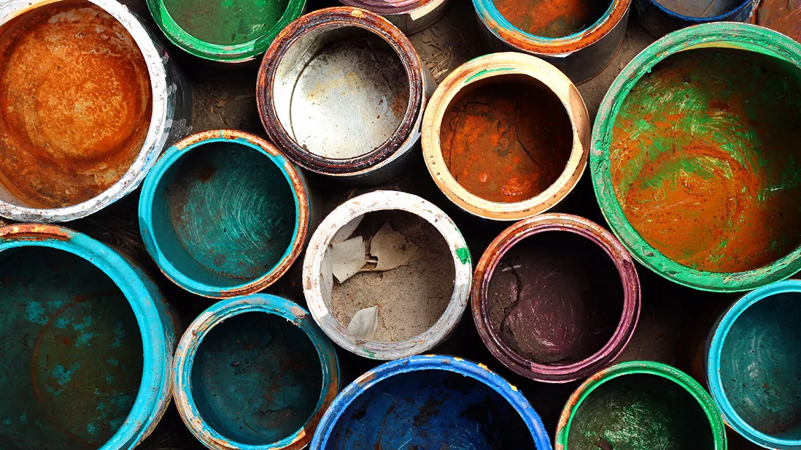 Dried up paint for recycling