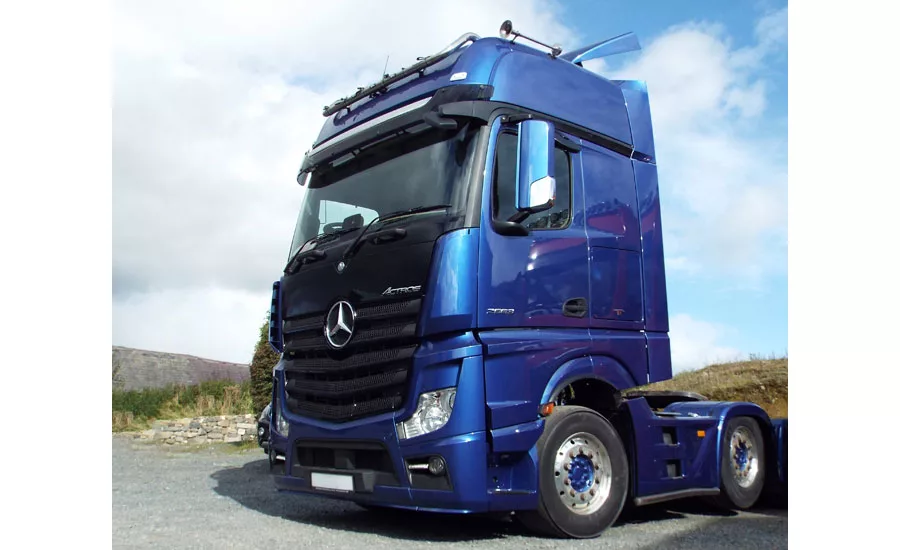 Photo of a truck body painted with HMG Paints Acrythane 4G topoat