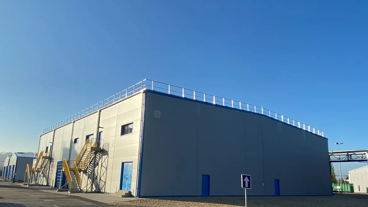 Photo of the Toyo Ink Europe Specialty Chemicals plant in Oissel, France.