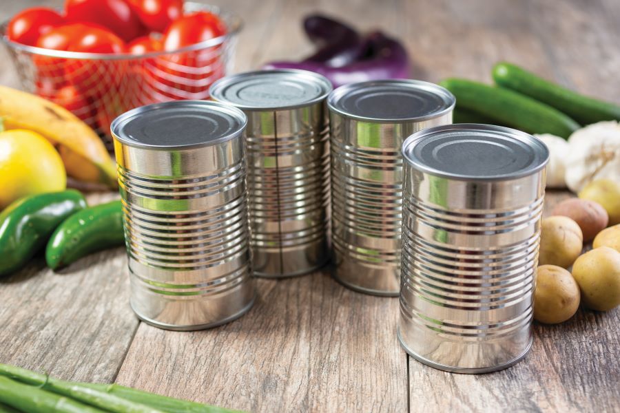 silver cans used for food packaging